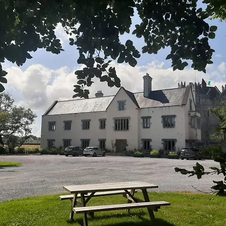 Castle Bed & Breakfast 4*