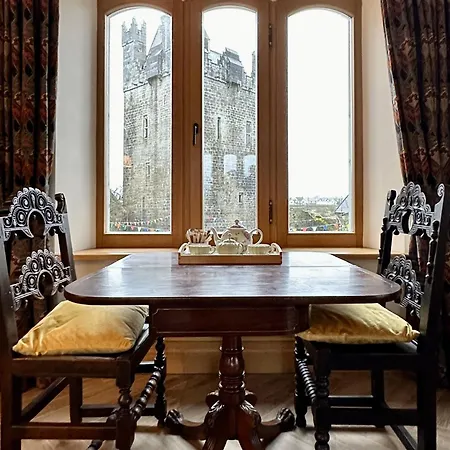 Oda ve Kahvaltı Castle Claregalway
