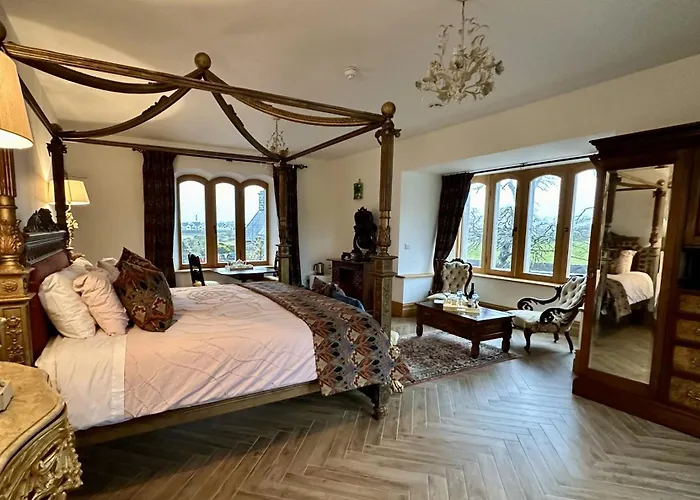 Nocleg ze śniadaniem Castle 4*