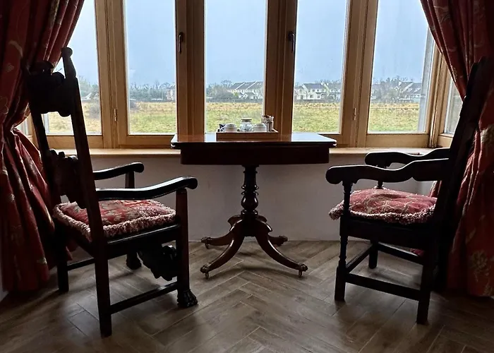 Castle Nocleg ze śniadaniem 4*